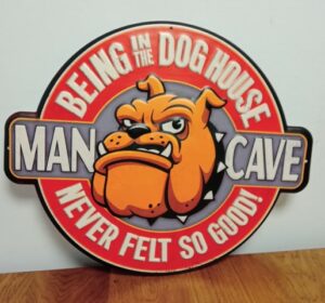 Mancave doghouse reclamebord relief