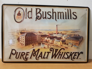 Old bushmills whiskey wandbord