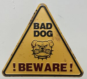 Beware Bad Dog geel metalen reclamebord
