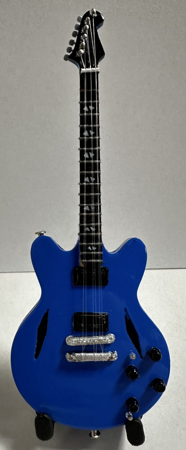 BMG-043 Baby mini gitaar Dave Grohl Nirvana 15 cm