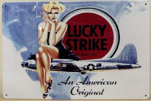 Lucky Strike pinup vliegtuig reclamebord van metaal