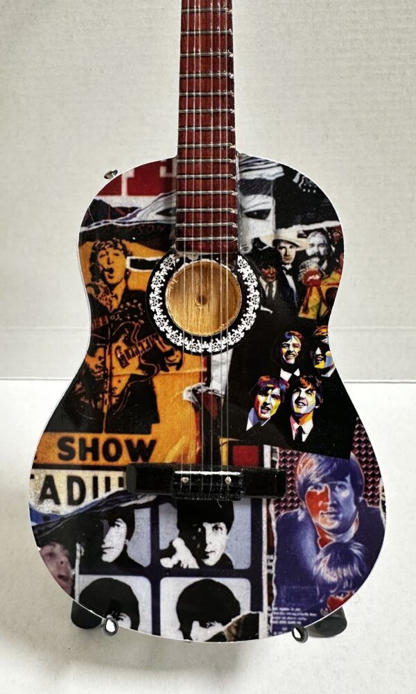 Mini Gitaar The Beatles Collage 25cm