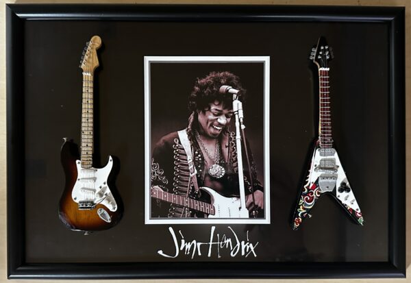 Lijst Jimi Hendrix 32x22 2 gitaren