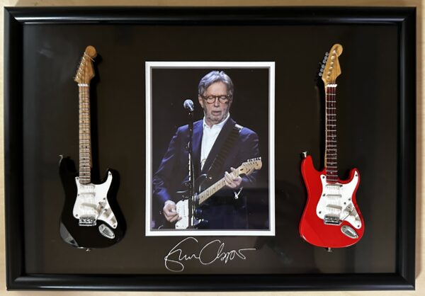 Lijst Eric Clapton 32x22cm 2 gitaren