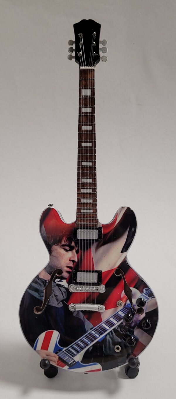 Mini Gitaar Noel Gallager foto Oasis 25cm